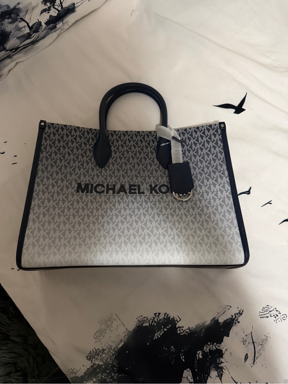NWT Michael Kors Mirella Medium Ombré Logo Tote Bag - Picture 3 of 7